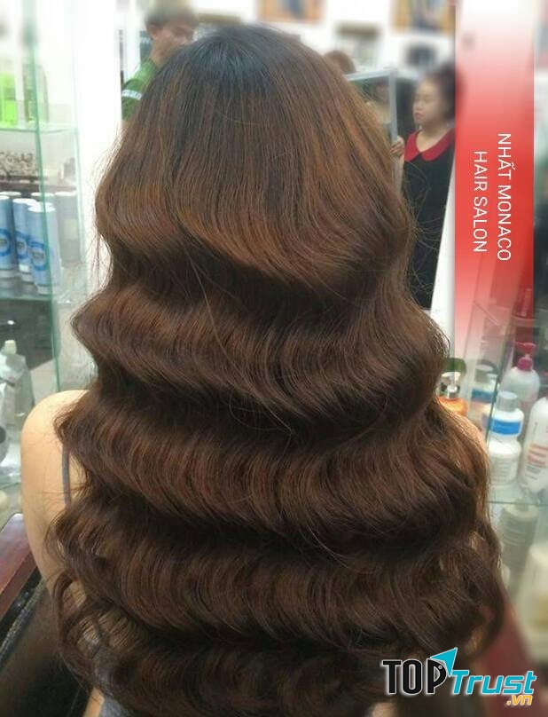 Đội ngũ nhân viên của Salon tóc Nhất Monaco