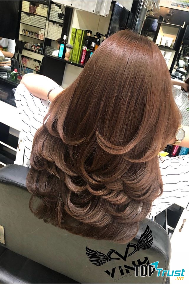 Màu tóc nâu chocolate tại salon Vinh