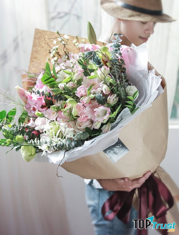 Cô gái nào có thể không mềm lòng khi nhìn thấy bó hoa này? Ảnh từ facebook của shop