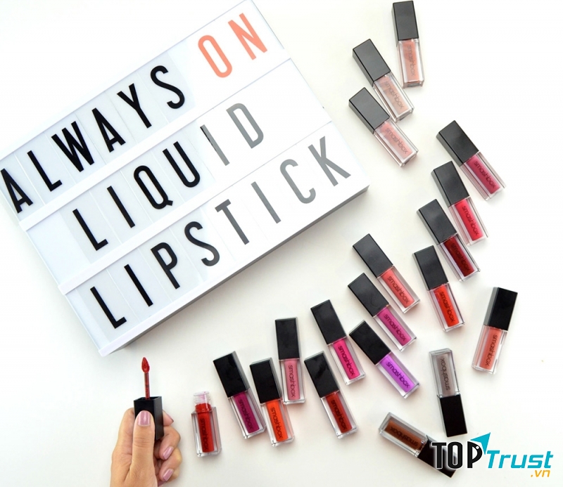 Thiết kế vỏ của Smashbox Liquid Lipstick.