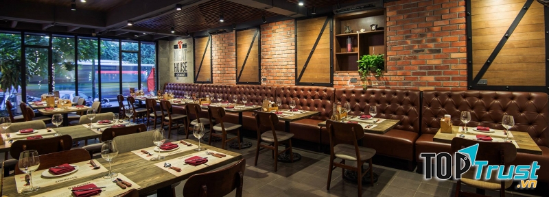 Không gian quán rất sang trọng, lịch sự