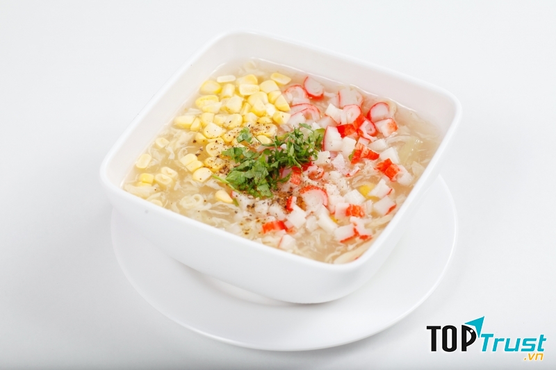 Mùa mưa ăn súp nóng cũng rất tốt cho dạ dày, giúp làm ấm bụng, dễ tiêu hóa và ngủ ngon hơn.