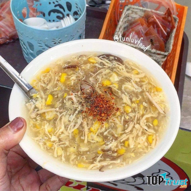 Súp gà Yến Béo Dốc Hòe Nhai