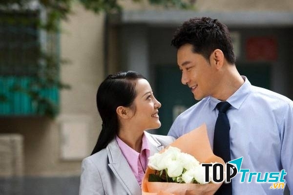 Tặng hoa và những món quà nhỏ