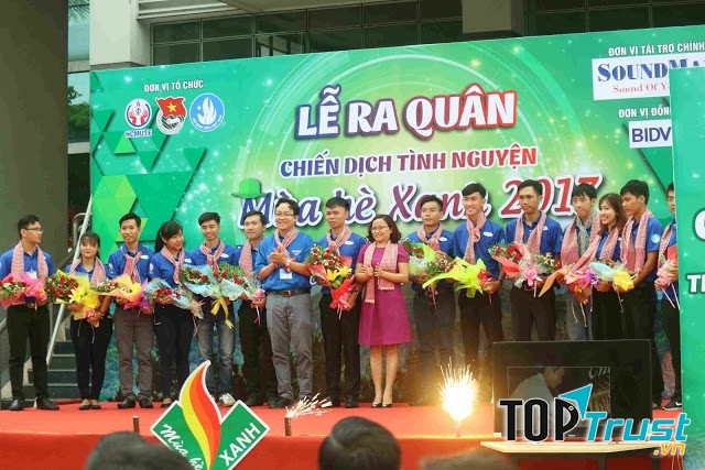 Lễ ra quân Chiến dịch Mùa hè xanh thường niên tại Sư phạm kỹ thuật