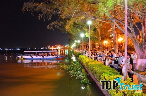 Bến Ninh Kiều xinh đẹp của thành phố Cần Thơ