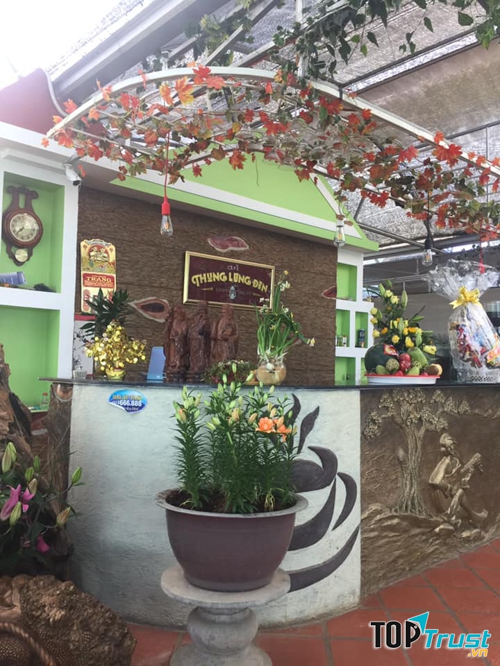 Thung Lũng Đèn Coffee