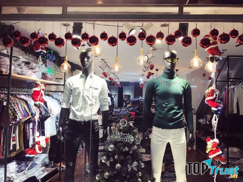 Đến với Tí Sốp các bạn có thể dễ dàng lựa chọn cho mình những mặt hàng thời trang được yêu thích nhất hiện nay cho giới trẻ như: quần áo, quần Kaki, quần Jean, quần tây, Skinny, áo sơ mi, áo thun body...