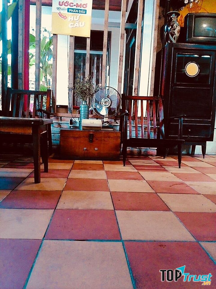 Một góc không gian tại Tiệm Cafe F