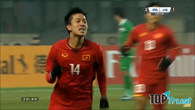 Tiền Vệ Phan Văn Đức