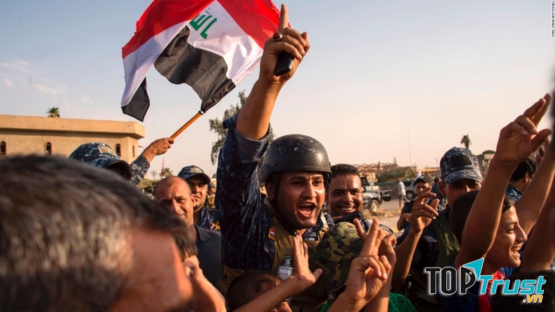 Quân đội Syria ăn mừng tiêu diệt IS khỏi thành trì cuối cùng