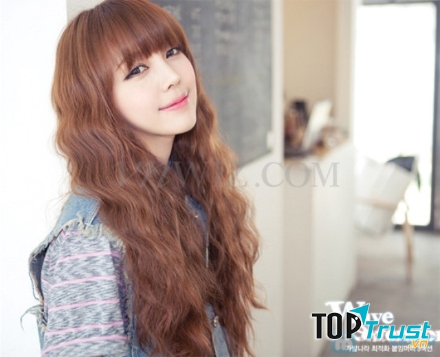 Tóc xoăn bờm xờm