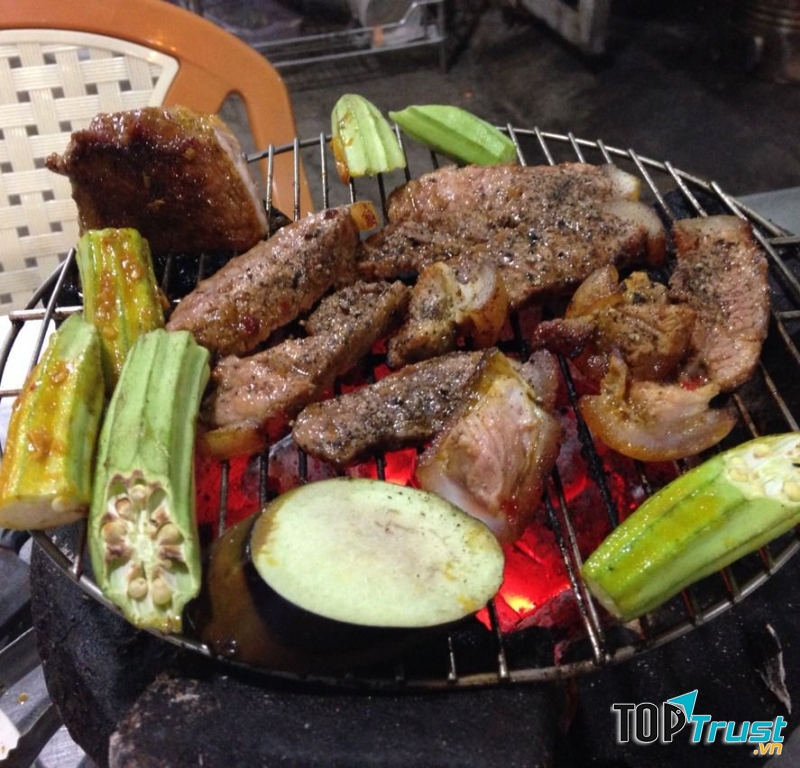 Trâu nướng mọi