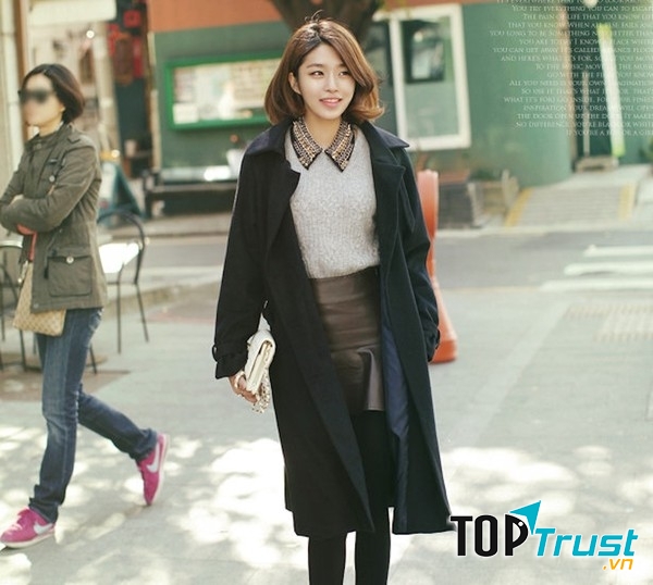 Trench coat được coi là loại áo truyền thống của mùa đông