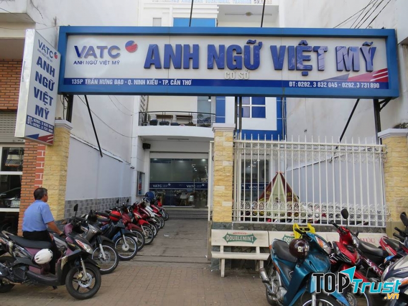 Hình ảnh phía ngoài Trung tâm Anh ngữ Việt Mỹ