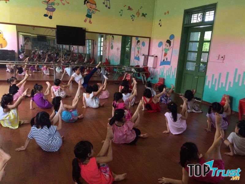 Trường mầm non Hoa Sen