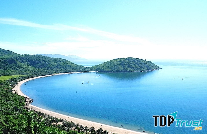 Tắm biển Mỹ Khê