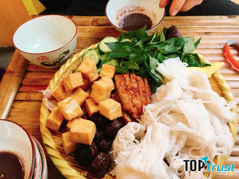 Bún đậu mắm tôm Thị Nở