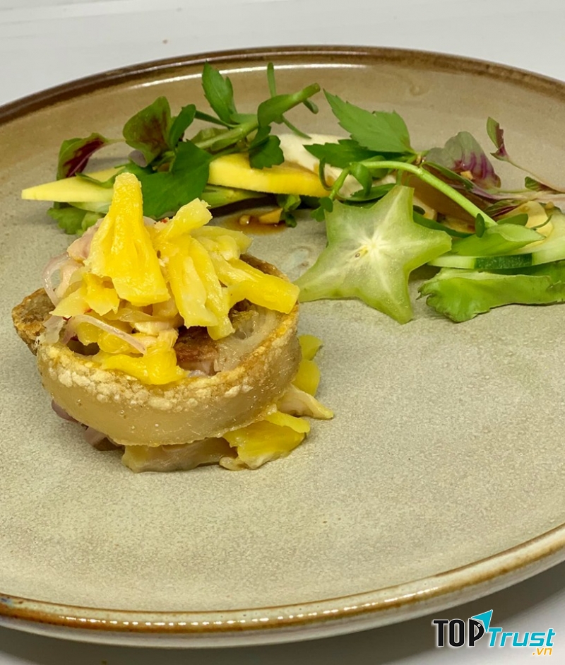 Món ăn hấp dẫn tại nhà hàng