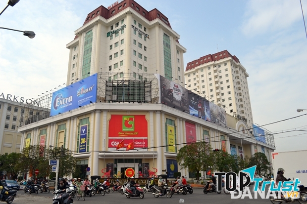 Big C giữa trung tâm nhộn nhịp