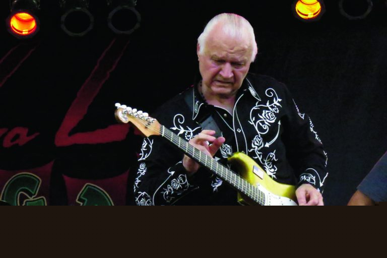 Nghệ sĩ guitar Dick Dale