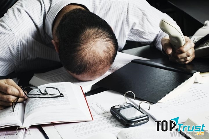 Làm việc quá sức