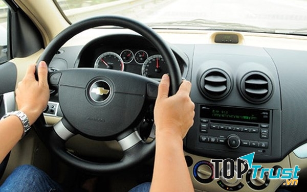 Lái xe ở tốc độ vừa phải sẽ giúp tiết kiệm nhiên liệu