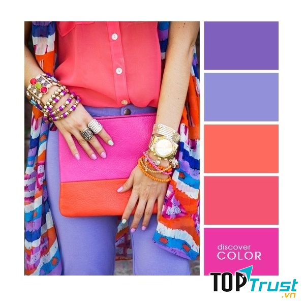 Gợi ý phối màu trang phục: Hồng - cam - tím.