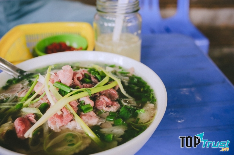 Phở bì Ngõ Trạm, Hàng Da