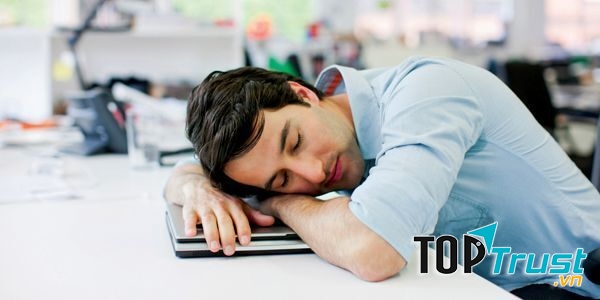 12h00: Ăn trưa và nghỉ trưa