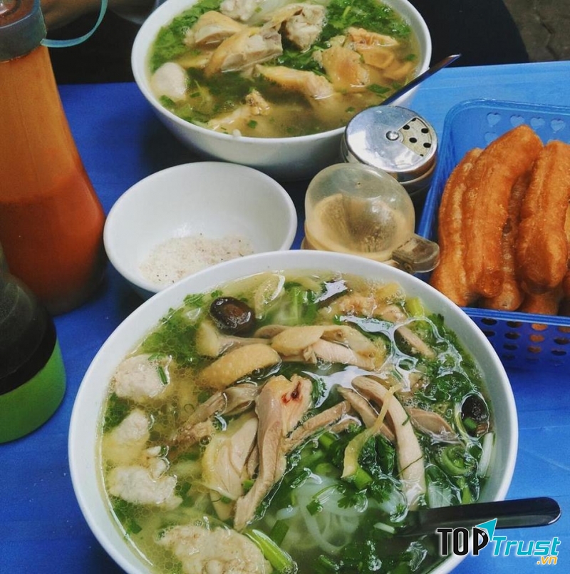 Phở gà Lê Văn Hưu