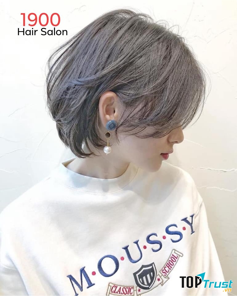 Đặc biệt khi đến đây, bạn hoàn toàn yên tâm vì Salon chuyên sử dụng các mỹ phẩm của những nhãn hiệu chăm sóc tóc uy tín và hàng đầu thế giới