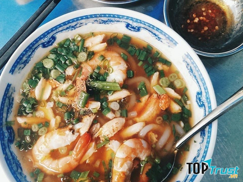 Bánh canh Bà Đợi