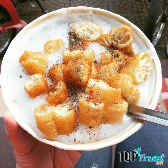 Nhắc đến ngày đông mà không nhắc tới cháo sườn thì quả là một thiếu sót lớn.