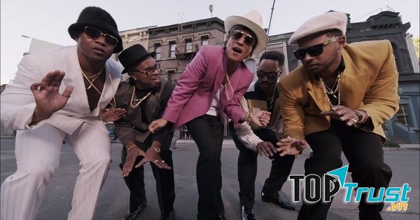 2. Uptown Funk - Bruno Mars ft. Mark Ronson