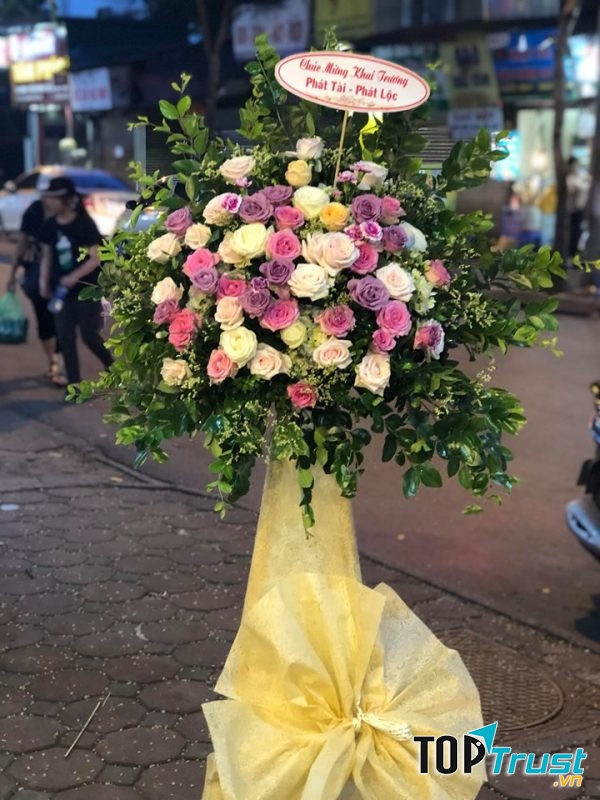 2000 flower chuyên cung cấp hoa tiệc, khai trương, bó , lẵng,...