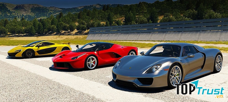 2013: Ferrari LaFerrari, McLaren P1 và Porsche 918 Spyder