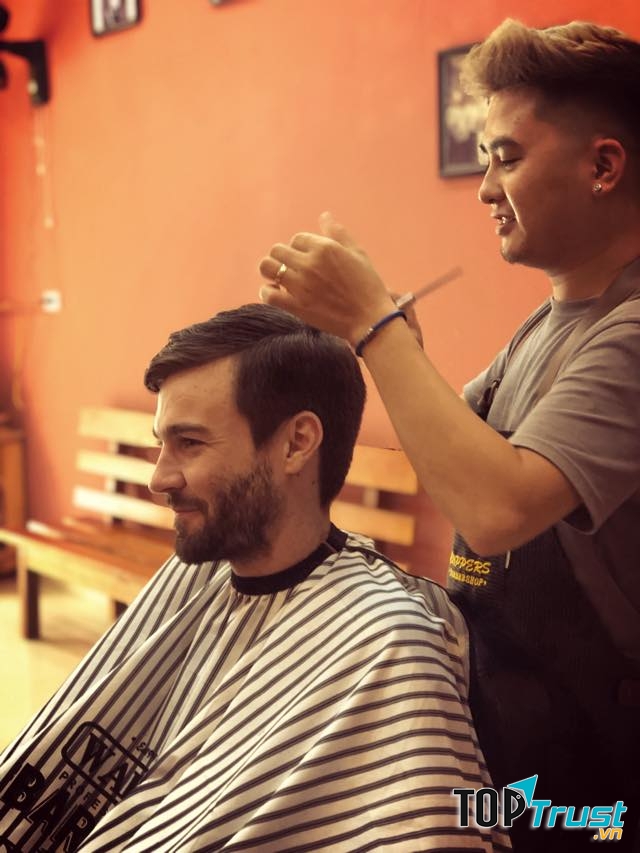 Nếu bạn yêu thích phong cách quý ông lịch lãm, sang trọng thì 20Clippers - Barbershop là điểm đến không thể tuyệt vời hơn