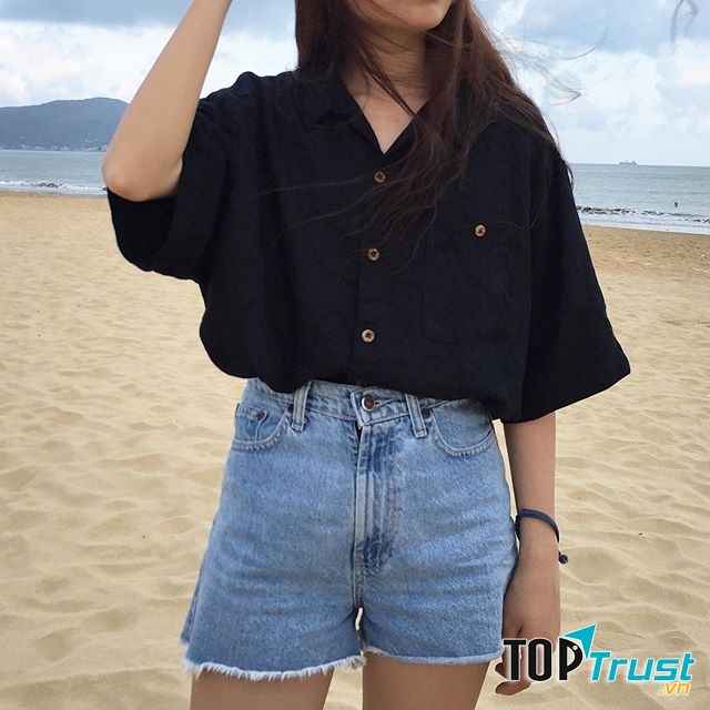 Một mẫu sơ mi Hàn tại 2hand since 2017.