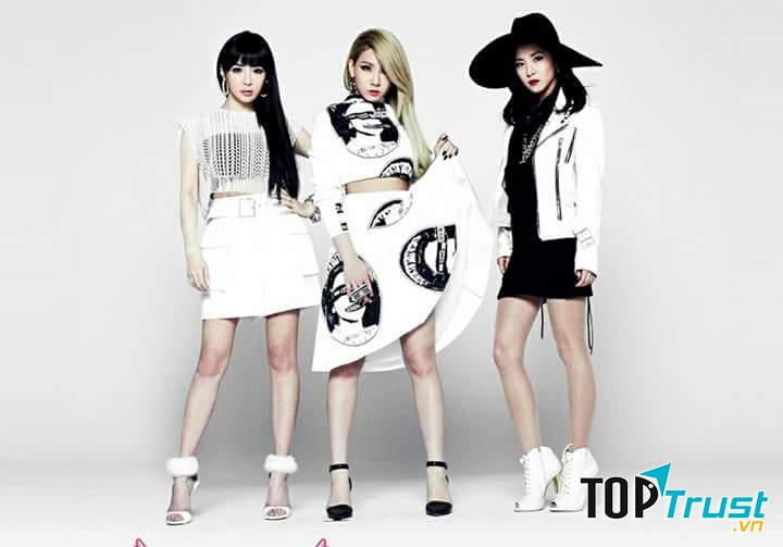 2NE1