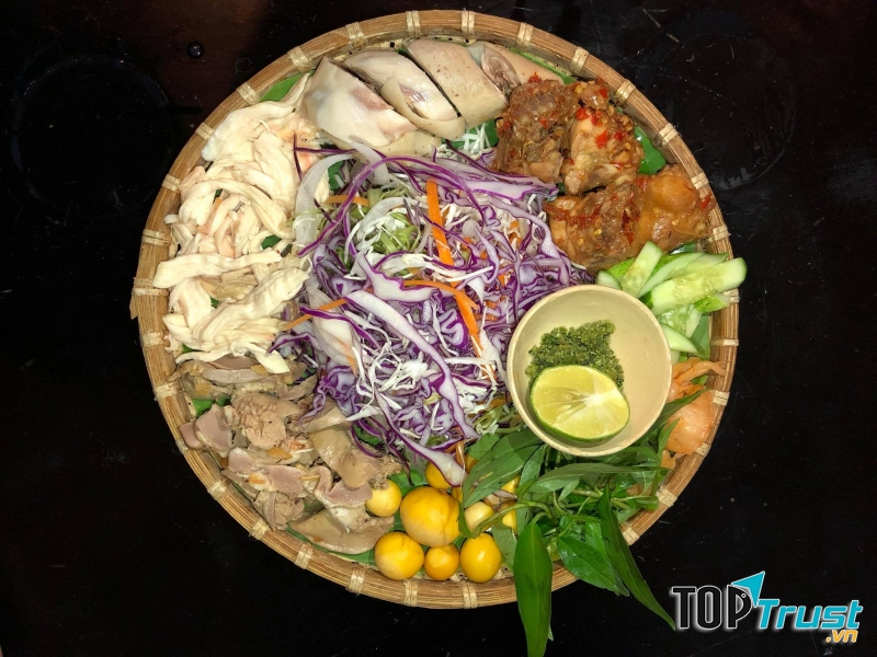 3 Con Gà - Cơm Gà Phú Yên