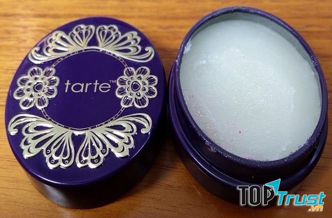 Tẩy môi dạng hũ, thiết kế vintage  (Ảnh: Internet)