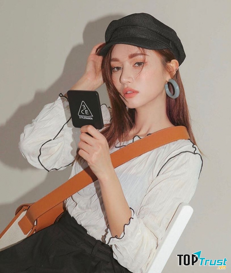 3CE Stylenanda Square Hand Mirror