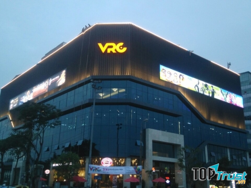 Tòa nhà VRC ( khu vui chơi )
