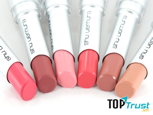 Son Shu Uemera khá được yêu thích tại shop