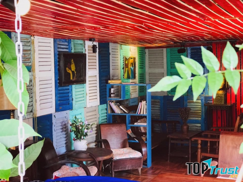 4221 Memories cafe