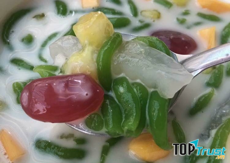 Bánh lọt ngọt với nước cốt dừa dân dã mà thơm ngon