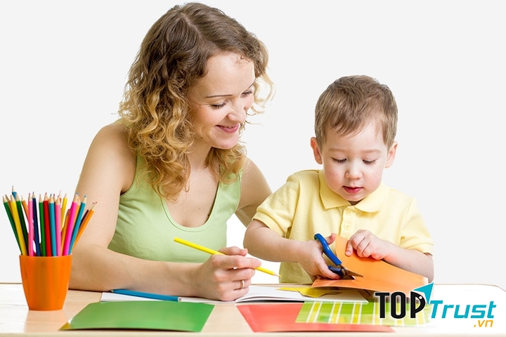 Vừa dạy học vừa cùng bé chơi