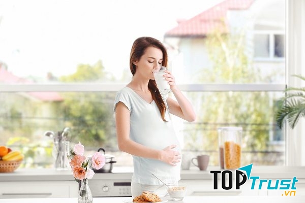 Sữa non được khuyên dùng cho phụ nữ mang thai