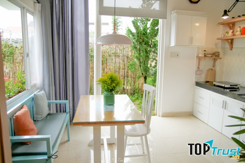 69 Lugia's Studio như những ngôi nhà trong tiểu thuyết ngôn tình, mang sự lãng mạn giúp cặp đôi hâm nóng tình cảm.